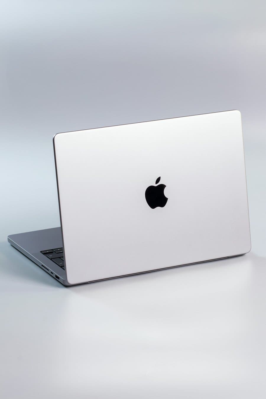 Vendor 5 MacBook 